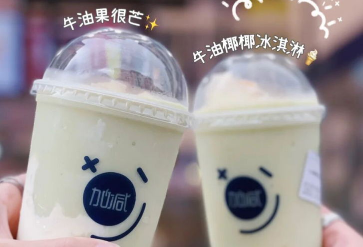 ag亚娱茶饮：别羡慕别人的奶茶店生意好，他们都